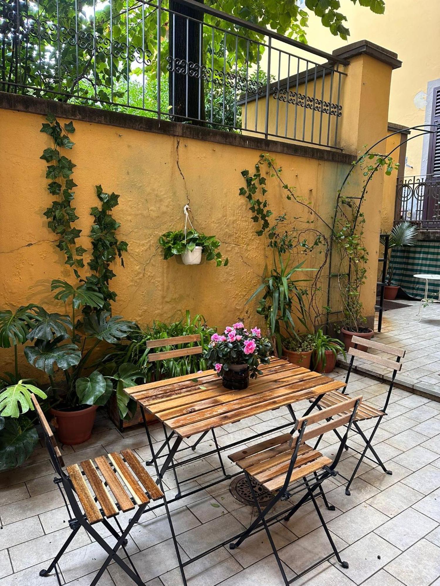 One-Bedroom Apartment With Patio Florença Exterior foto